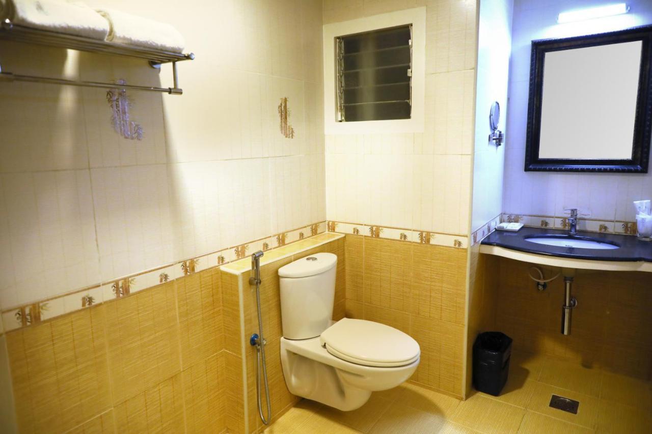 Taz Kamar Family Hotel Čennai Exteriér fotografie