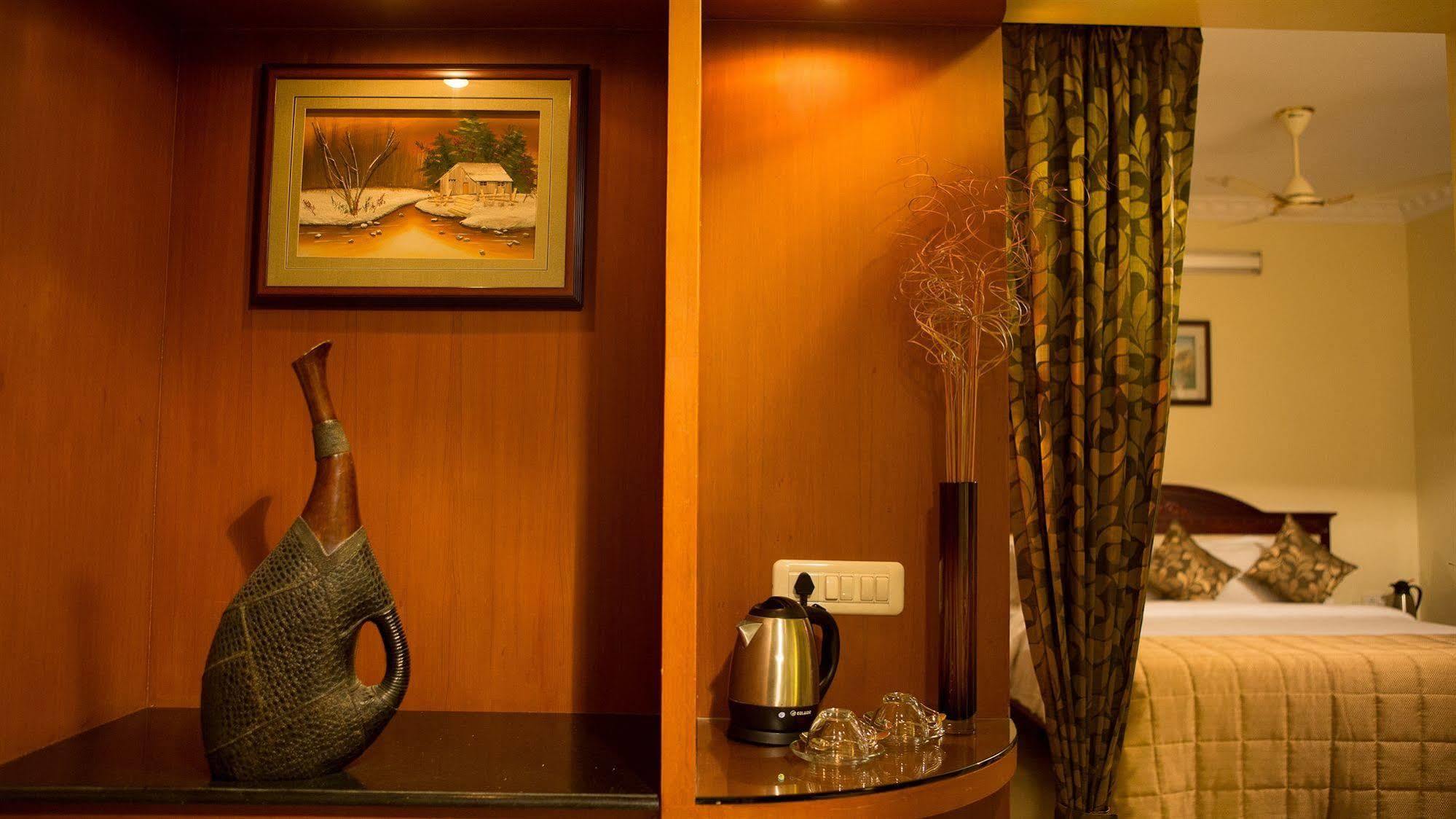 Taz Kamar Family Hotel Čennai Exteriér fotografie