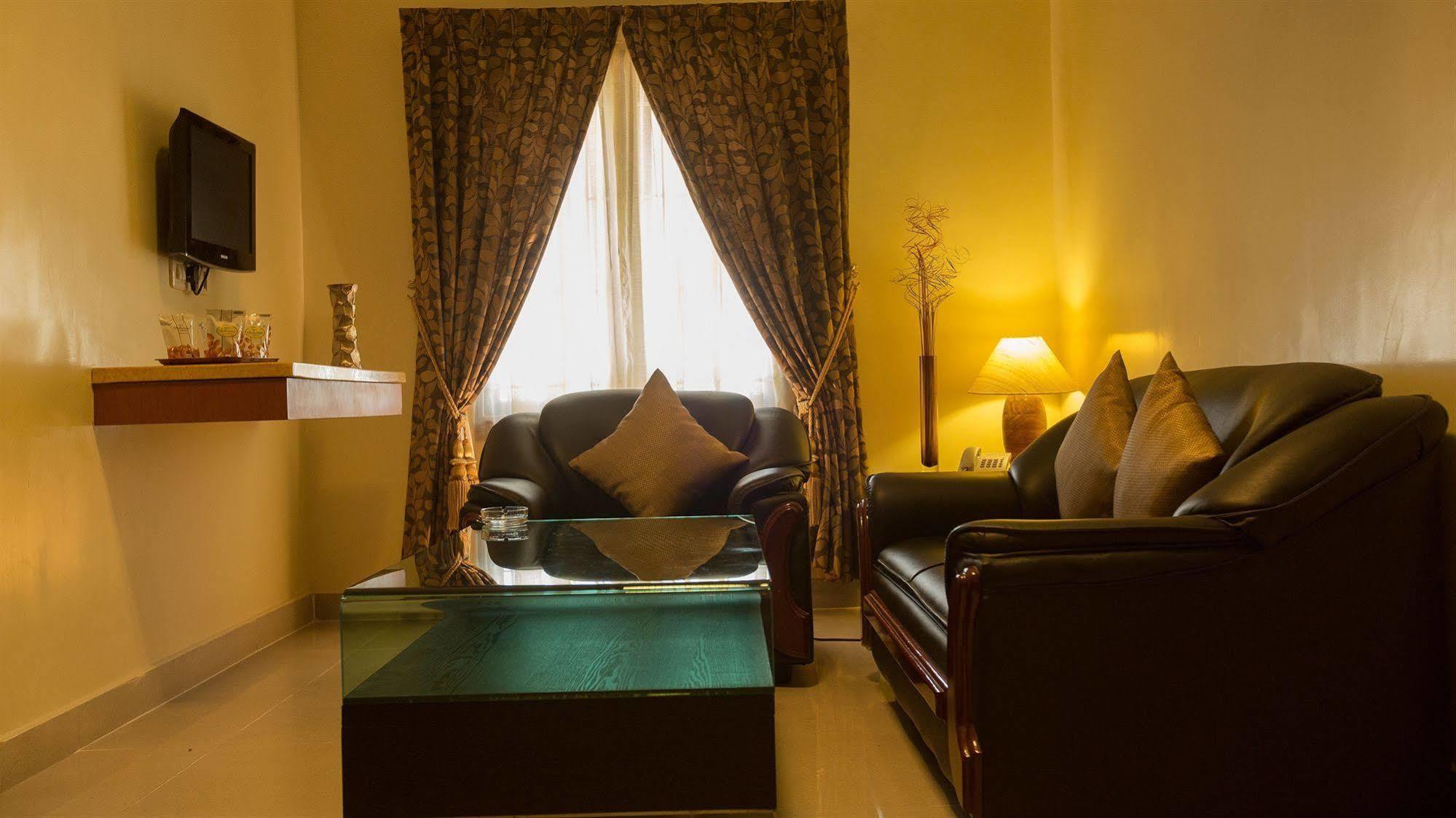 Taz Kamar Family Hotel Čennai Exteriér fotografie